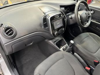 Renault Captur 0.9 TCe ENERGY Iconic SUV 5dr Petrol Manual Euro 6 (s/s) (90 ps)