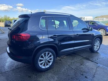 Volkswagen Tiguan 2.0 TDI BlueMotion Tech SE SUV 5dr Diesel Manual 2WD Euro 5 (s/s