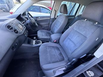 Volkswagen Tiguan 2.0 TDI BlueMotion Tech SE SUV 5dr Diesel Manual 2WD Euro 5 (s/s