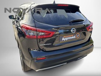 Nissan Qashqai 1.3 DIG-T N-Connecta SUV 5dr Petrol Manual Euro 6 (s/s) (160 ps)