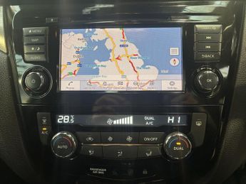 Nissan Qashqai 1.3 DIG-T N-Connecta SUV 5dr Petrol Manual Euro 6 (s/s) (160 ps)