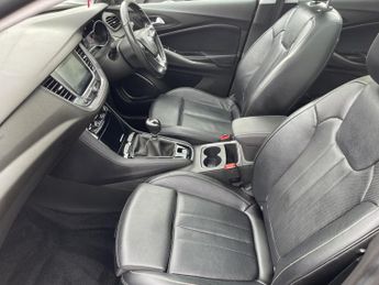 Vauxhall Grandland X 1.2 Turbo Elite Nav SUV 5dr Petrol Manual 6Spd Euro 6 (s/s) (130