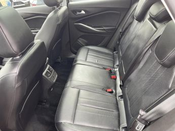 Vauxhall Grandland X 1.2 Turbo Elite Nav SUV 5dr Petrol Manual 6Spd Euro 6 (s/s) (130
