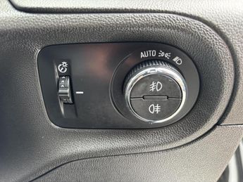 Vauxhall Grandland X 1.2 Turbo Elite Nav SUV 5dr Petrol Manual 6Spd Euro 6 (s/s) (130