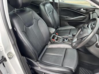 Vauxhall Grandland X 1.2 Turbo Elite Nav SUV 5dr Petrol Manual 6Spd Euro 6 (s/s) (130
