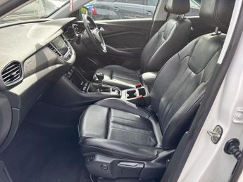Vauxhall Grandland X 1.2 Turbo Elite Nav SUV 5dr Petrol Manual 6Spd Euro 6 (s/s) (130