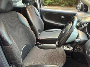 Nissan Note 1.6 16V Tekna Hatchback 5dr Petrol Auto Euro 4 (110 ps)