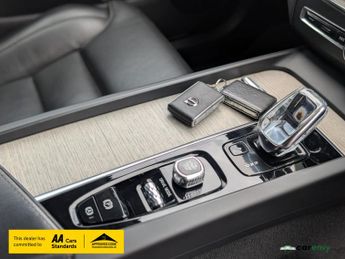 Volvo XC60 2.0 B5 MHEV Inscription Pro SUV 5dr Diesel Hybrid Auto AWD Euro 