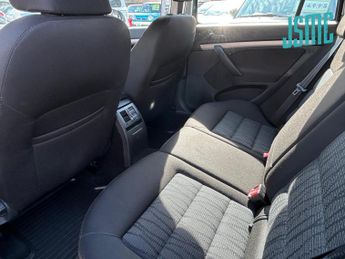 Skoda Octavia 1.4 TSI Elegance Estate 5dr Petrol DSG Euro 5 (122 ps)