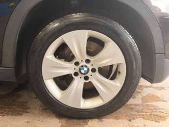 BMW X5 3.0d SE SUV 5dr Diesel Auto 4WD Euro 4 (235 ps)