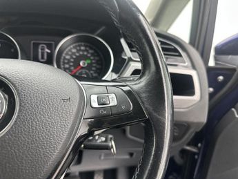 Volkswagen Touran 2.0 TDI SE MPV 5dr Diesel DSG Euro 6 (s/s) (150 ps)
