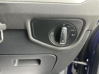 Volkswagen Touran 2.0 TDI SE MPV 5dr Diesel DSG Euro 6 (s/s) (150 ps)