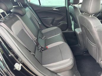 Vauxhall Astra 1.2 Turbo Griffin Edition Hatchback 5dr Petrol Manual Euro 6 (s/