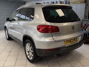 Volkswagen Tiguan 2.0 TDI BlueMotion Tech SE SUV 5dr Diesel DSG 4WD Euro 5 (s/s) (