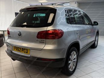 Volkswagen Tiguan 2.0 TDI BlueMotion Tech SE SUV 5dr Diesel DSG 4WD Euro 5 (s/s) (