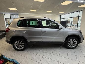 Volkswagen Tiguan 2.0 TDI BlueMotion Tech SE SUV 5dr Diesel DSG 4WD Euro 5 (s/s) (