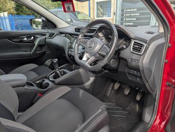 Nissan Qashqai 1.3 DIG-T N-Connecta SUV 5dr Petrol Manual Euro 6 (s/s) (140 ps)