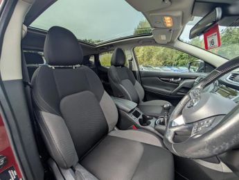 Nissan Qashqai 1.3 DIG-T N-Connecta SUV 5dr Petrol Manual Euro 6 (s/s) (140 ps)