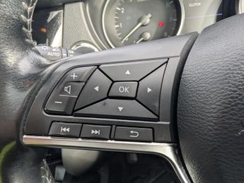 Nissan Qashqai 1.3 DIG-T N-Connecta SUV 5dr Petrol Manual Euro 6 (s/s) (140 ps)