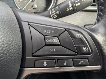 Nissan Qashqai 1.3 DIG-T N-Connecta SUV 5dr Petrol Manual Euro 6 (s/s) (140 ps)