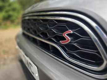 MINI Countryman 2.0 Cooper SD SUV 5dr Diesel Auto ALL4 Euro 6 (s/s) (190 ps)