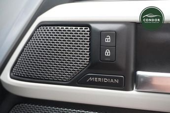 Land Rover Defender 110 3.0 D250 MHEV SE Hard Top SUV 5dr Diesel Auto 4WD MWB Euro 6 (s/
