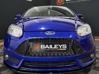 Ford Focus 2.0T EcoBoost ST-3 Hatchback 5dr Petrol Manual Euro 5 (s/s) (250
