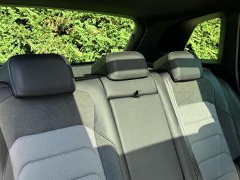 Volkswagen Tiguan 1.5 TSI EVO R-Line SUV 5dr Petrol DSG Euro 6 (s/s) (150 ps)
