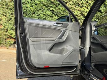 Volkswagen Tiguan 1.5 TSI EVO R-Line SUV 5dr Petrol DSG Euro 6 (s/s) (150 ps)