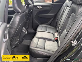 Volvo XC40 2.0 D3 Inscription Pro SUV 5dr Diesel Auto Euro 6 (s/s) (150 ps)