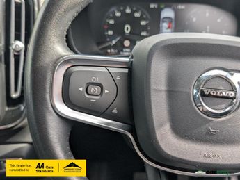 Volvo XC40 2.0 D3 Inscription Pro SUV 5dr Diesel Auto Euro 6 (s/s) (150 ps)