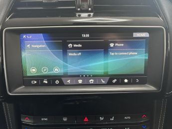 Jaguar F-PACE 2.0 P250i R-Sport SUV 5dr Petrol Auto AWD Euro 6 (s/s) (250 ps)