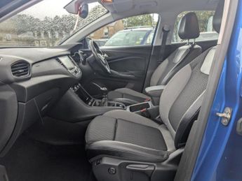 Vauxhall Grandland X 1.2 Turbo GPF Sport Nav SUV 5dr Petrol Manual Euro 6 (s/s) (130 