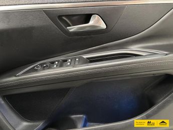 Peugeot 3008 1.2 PureTech Allure SUV 5dr Petrol EAT Euro 6 (s/s) (130 ps)