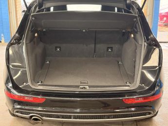 Audi Q5 2.0 TDI S line Plus SUV 5dr Diesel S Tronic quattro Euro 5 (s/s)