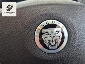 Jaguar XF 2.2d Luxury Saloon 4dr Diesel Auto Euro 5 (s/s) (163 ps)