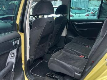 Citroen Grand C4 Picasso 2.0i Exclusive MPV 5dr Petrol EGS6 Euro 4 (143 ps)