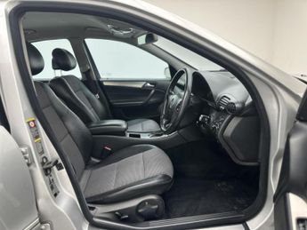 Mercedes-Benz C Class 1.8 C180 Kompressor Avantgarde SE Saloon 4dr Petrol Automatic (2