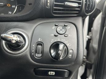 Mercedes-Benz C Class 1.8 C180 Kompressor Avantgarde SE Saloon 4dr Petrol Automatic (2