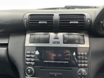 Mercedes-Benz C Class 1.8 C180 Kompressor Avantgarde SE Saloon 4dr Petrol Automatic (2