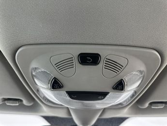 Mercedes-Benz C Class 1.8 C180 Kompressor Avantgarde SE Saloon 4dr Petrol Automatic (2