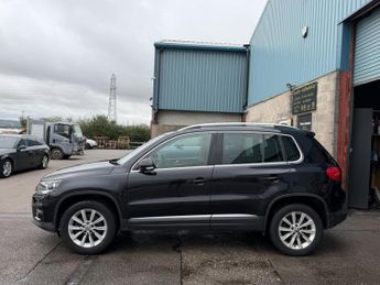 Volkswagen Tiguan 2.0 TDI BlueMotion Tech SE SUV 5dr Diesel Manual 4WD Euro 5 (s/s