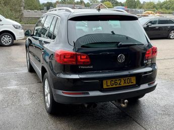 Volkswagen Tiguan 2.0 TDI BlueMotion Tech SE SUV 5dr Diesel Manual 4WD Euro 5 (s/s