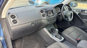 Volkswagen Tiguan 2.0 TDI BlueMotion Tech SE SUV 5dr Diesel DSG 4WD Euro 5 (s/s) (