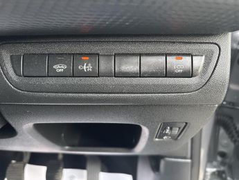 Peugeot 2008 1.2 PureTech Active SUV 5dr Petrol Manual Euro 6 (s/s) (82 ps)