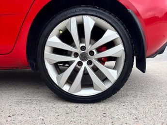Skoda Fabia 1.4 TSI vRS S2000 Hatchback 5dr Petrol DSG Euro 5 (180 ps)