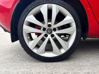 Skoda Fabia 1.4 TSI vRS S2000 Hatchback 5dr Petrol DSG Euro 5 (180 ps)