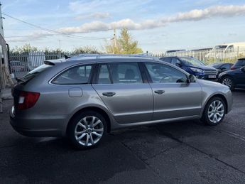 Skoda Superb 2.0 TDI SE Estate 5dr Diesel Manual Euro 5 (140 ps)
