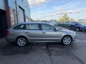 Skoda Superb 2.0 TDI SE Estate 5dr Diesel Manual Euro 5 (140 ps)