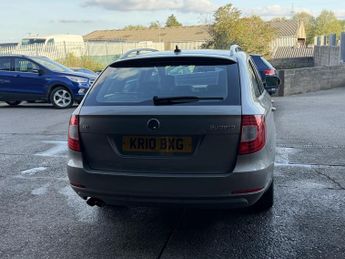 Skoda Superb 2.0 TDI SE Estate 5dr Diesel Manual Euro 5 (140 ps)